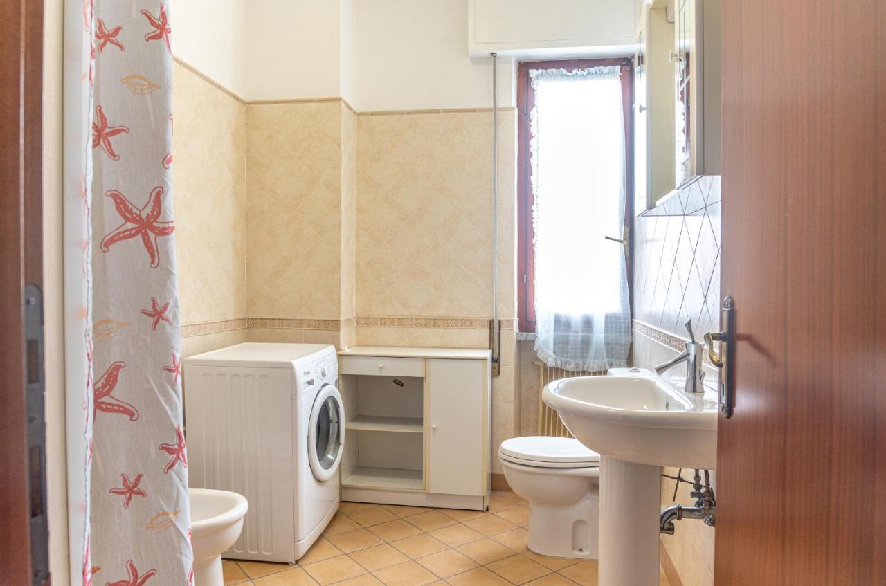 Iss Travel Apartments Casa Maria In Marina Di Massa 马萨 外观 照片